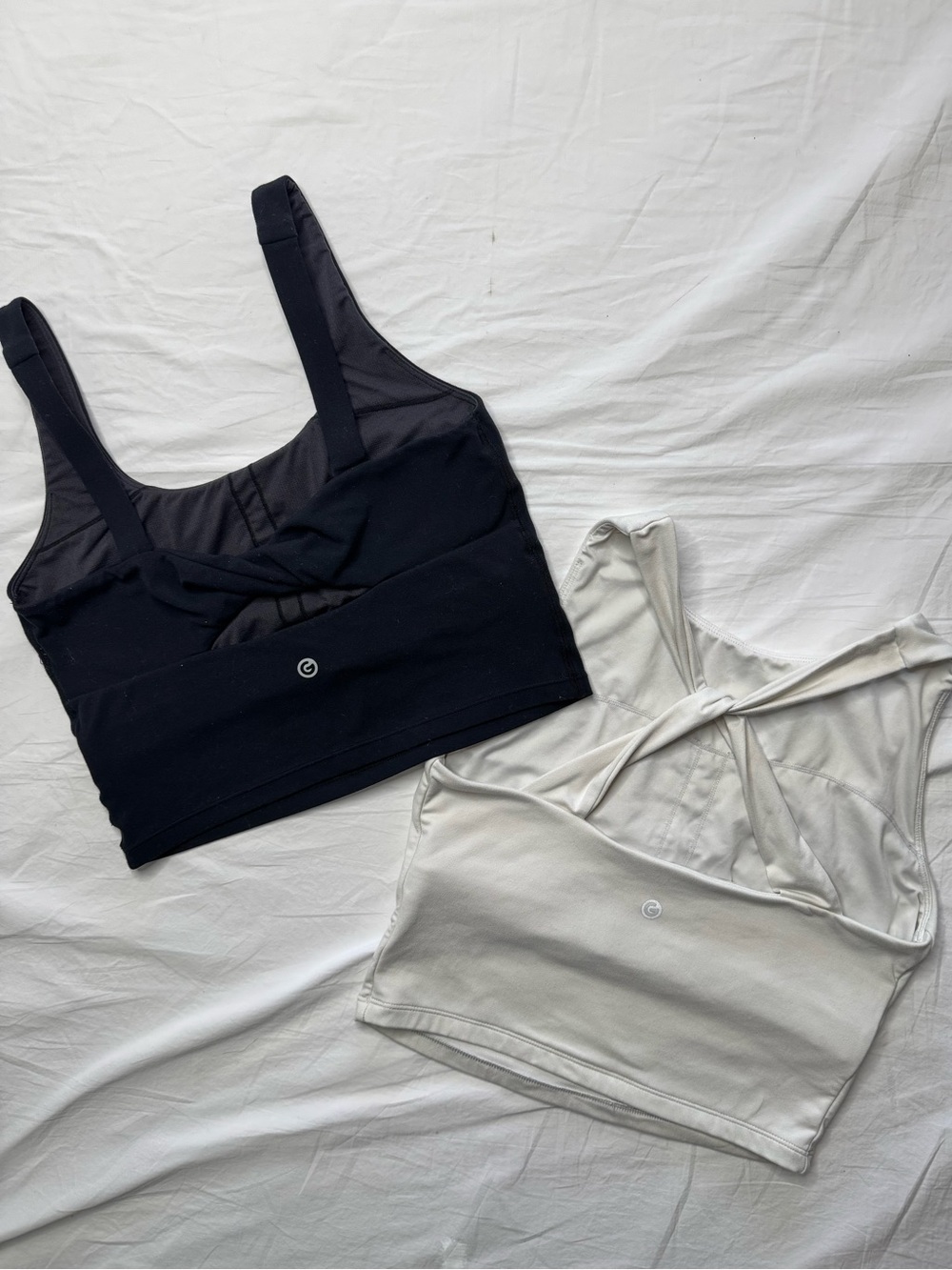 Glowmode - Twist-Back Sports Bras - Black & White
